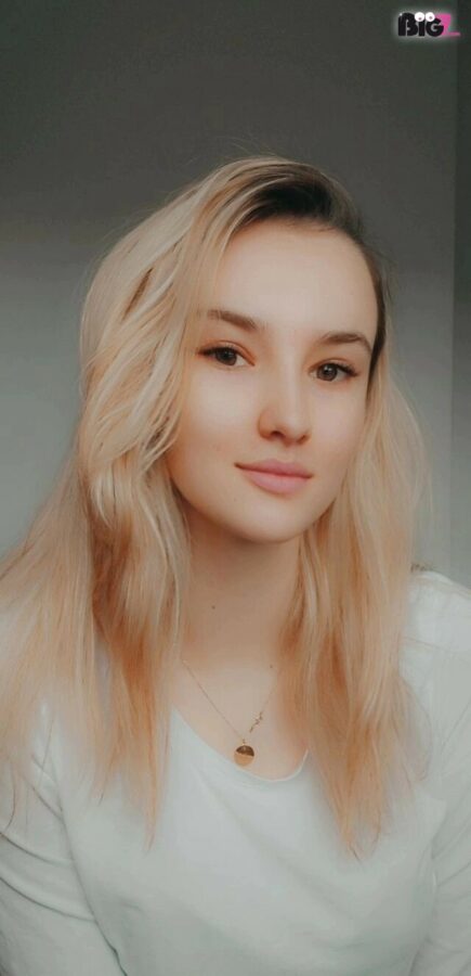 FrancesGlow – Hier Live beim Camsex