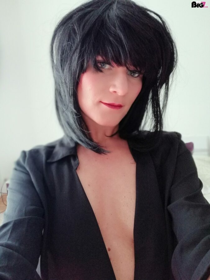 Dina33 – Hier Live beim Camsex