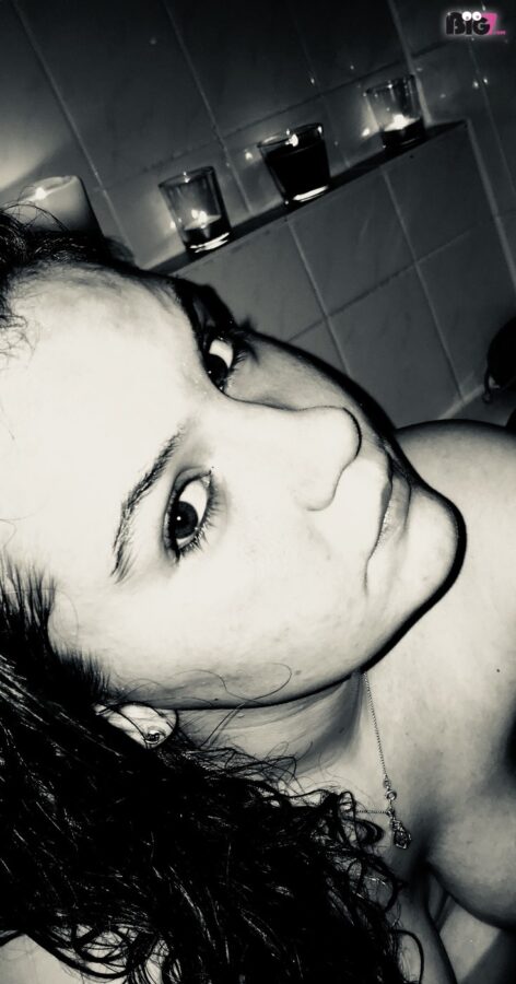 CrazyHexXx – Hier Live beim Camsex